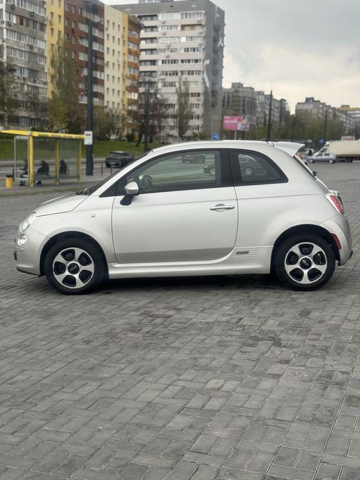 В продаже Fiat 500e