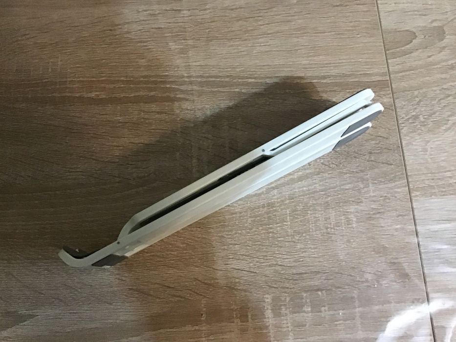 Base articulada para computador portátil