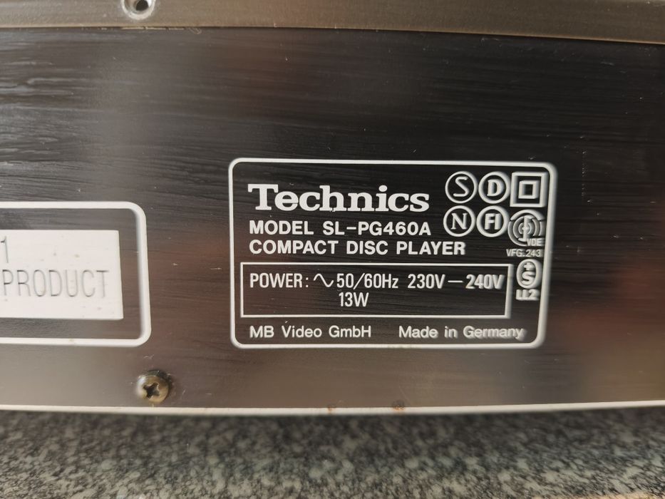 Odtwarzacz CD Technics SL-PG460A.