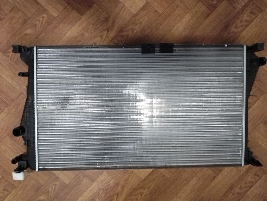 Радиатор охлаждения двигателя Opel Vivara 2L CDTI.4406359 kemp-company