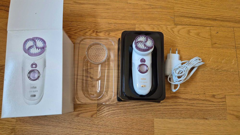 Masażer do twarzy Braun, kompletny zestaw, stan idealny