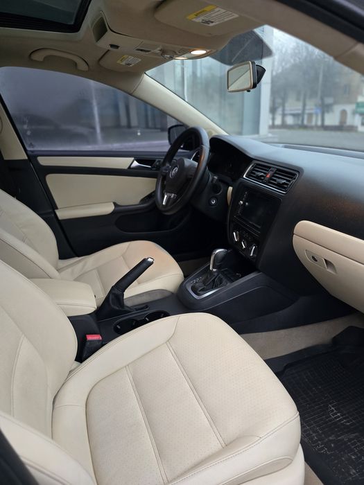 VW JETTA 2.5 газ/бензин Автомат