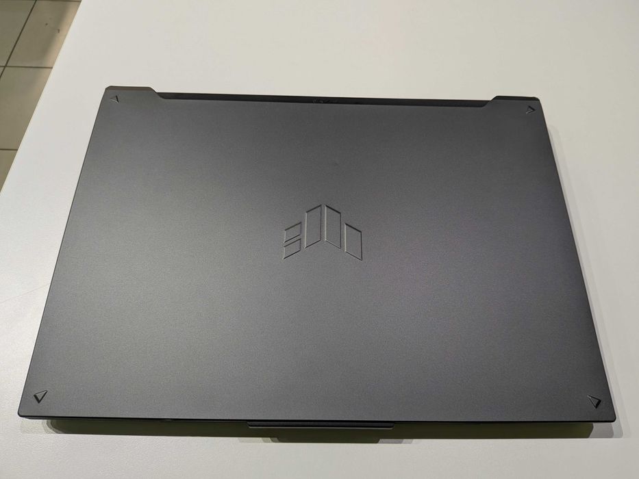 ASUS TUF Gaming A16 16"/ AMD Ryzen 9 7940HX/ 2.5k 165Hz/ RTX 4070 8GB/  24GB/ 256GB SSD/ Windows 11