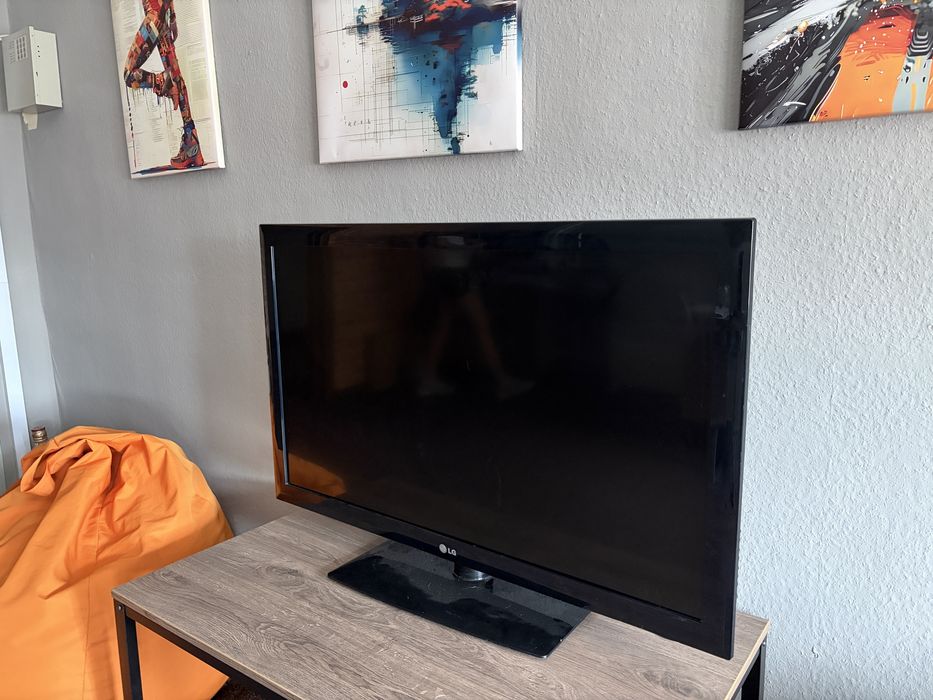 Телевізор LED LG 42”