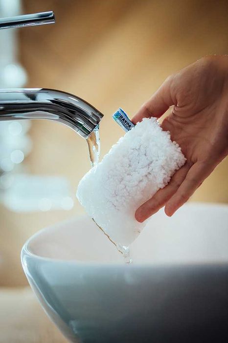 Czyścik Face Glove do demakijażu firmy Raypath