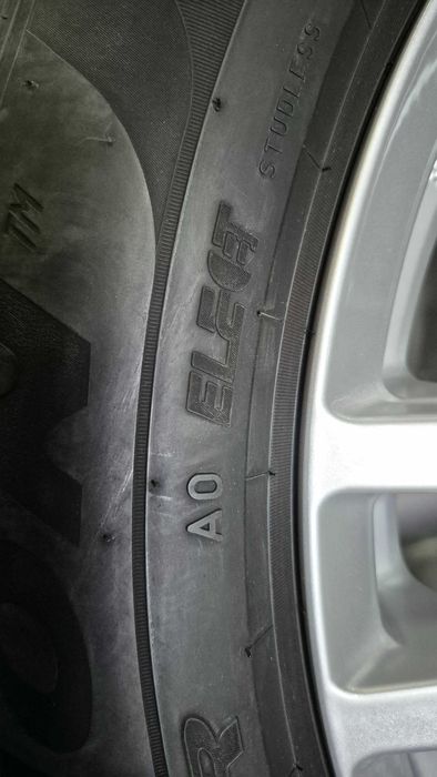 2 Pneus Pirelli Scorpion Winter 255/50 R19 103T Seal Inside AO VW Audi como novos DOT 50/23
