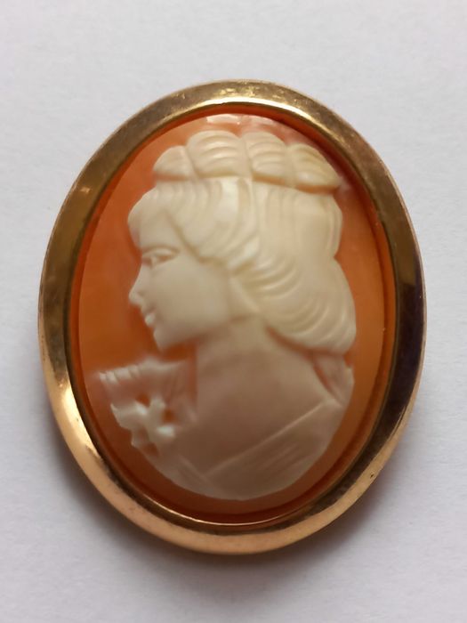 Eleganckie broszki (4 sztuki) - stylizowane, bardzo ładne