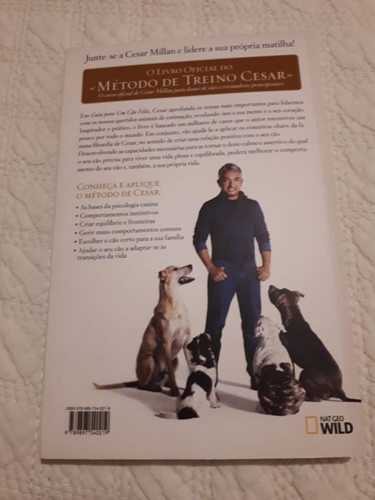 Livro "Guia para um cão feliz "