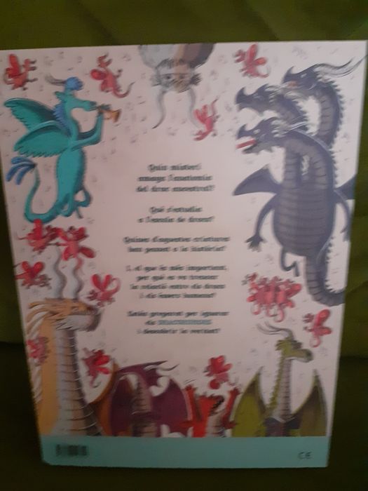 El Món Secret dels Dracs, N.Kucharska, j. kataloński
