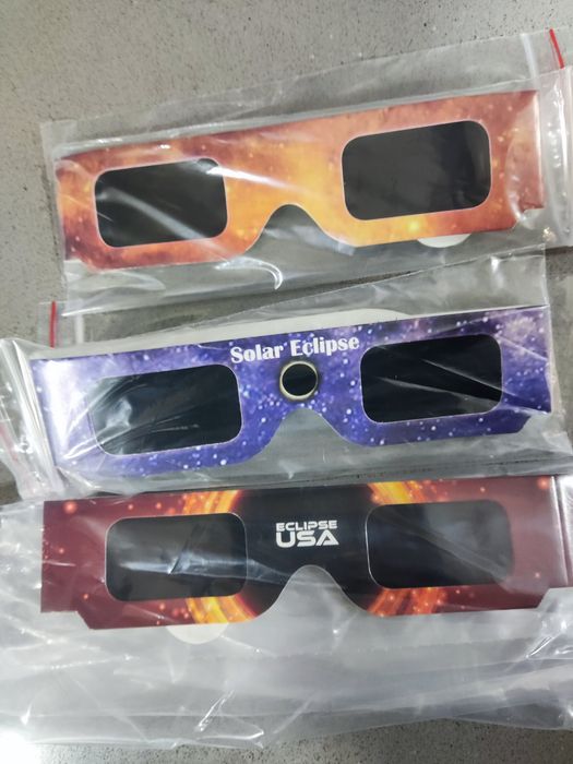 Óculos para observação do eclipse solar (12/08/2026)