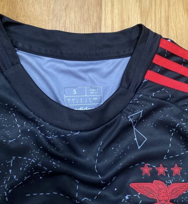 camisola benfica preta 24/25