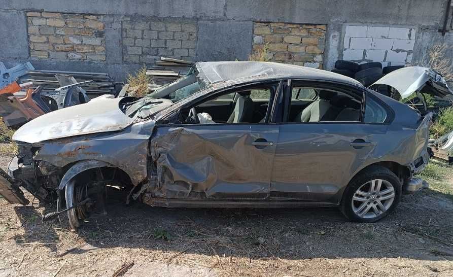 Кузов VW Jetta 6 2017 серый 1.4 бенз. Разборка VW Jetta 6