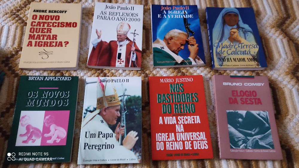 Vários livros da editora Livros do Brasil