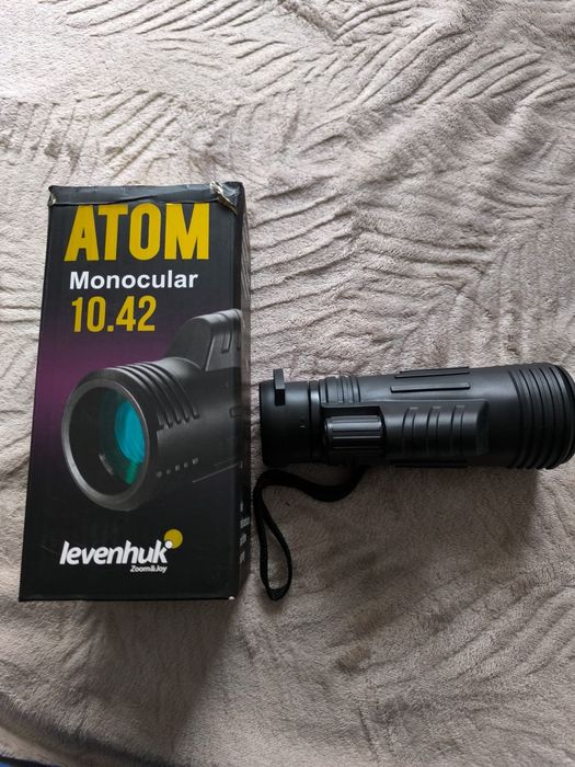 Lornetka marki  Levenhuk   ATOM mo nokular