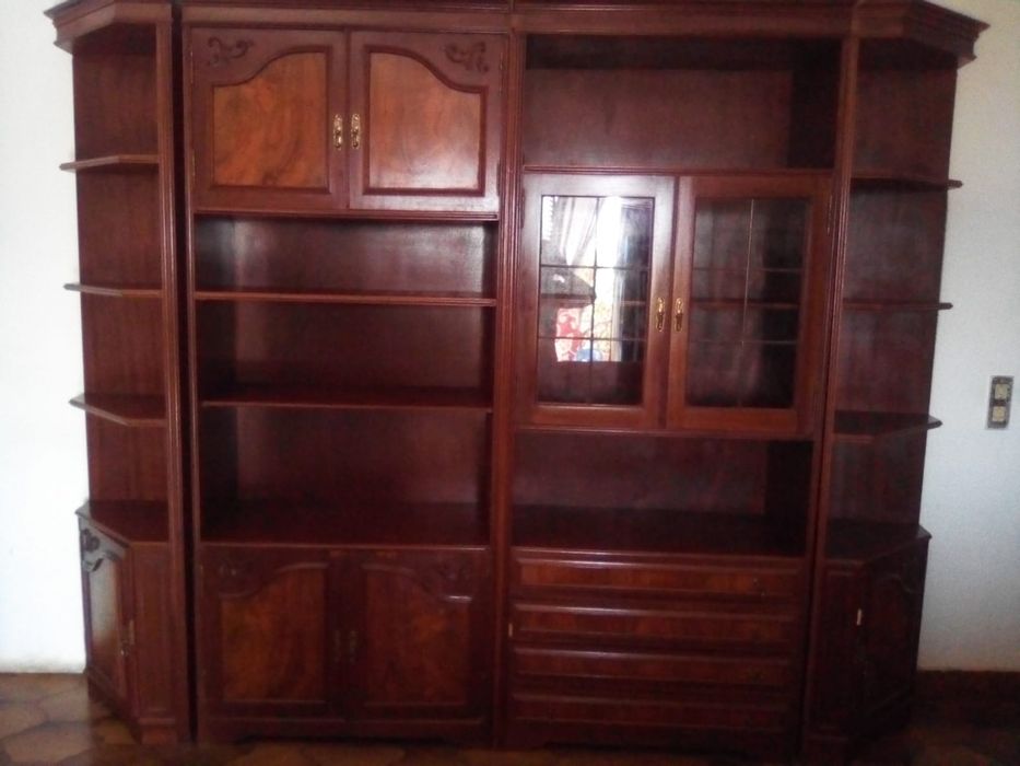 Armário vintage de sala em bom estado de conservação