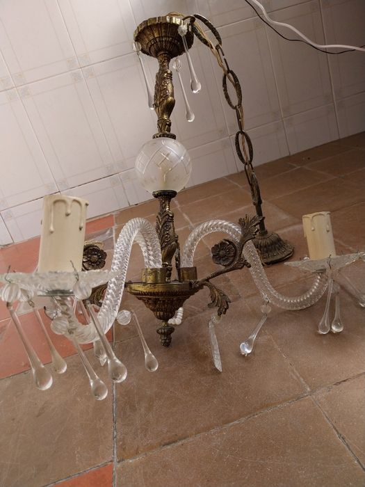 Candeeiro de tecto suspenso (candelabro, lustre)