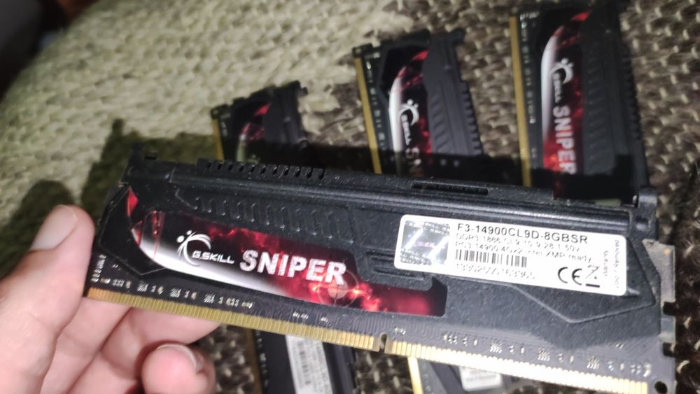 Продам комплект : Asrock Z68 Extreme4 Gen3 + Intel i7 3770k  16gb