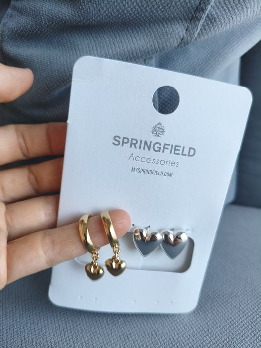 Brincos NOVOS da Springfield em forma de coração