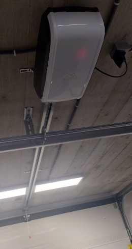 Napęd do bramy garażowej METRO Smart io