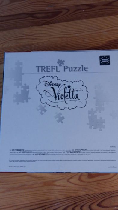 Puzzle Violetta marki Trefl