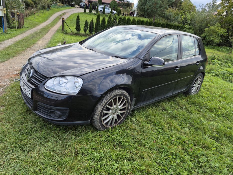 Zderzak GT tyl golf 5 lc9z