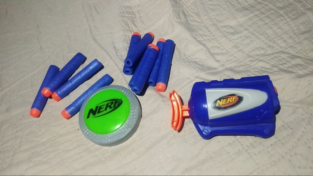 NERF іграшковий пістолет на пульках в гарному стані