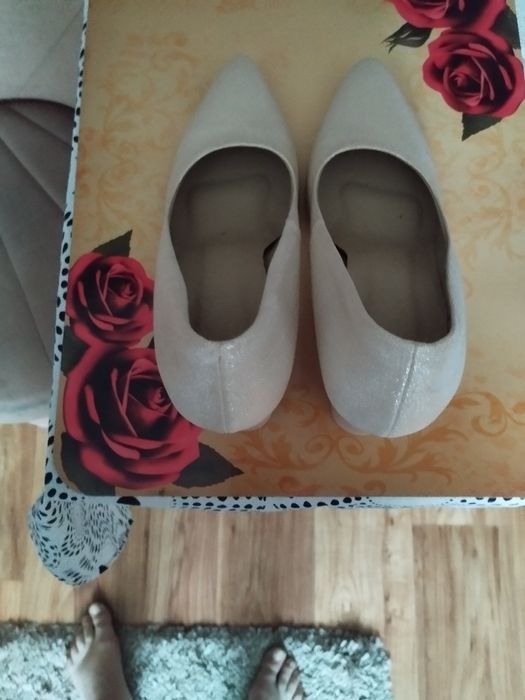 Buty damskie na obcasie