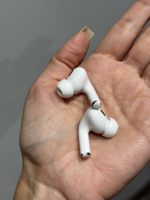 Навушники Apple AirPods Pro 2