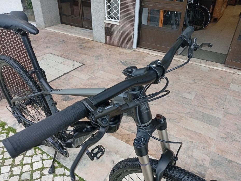 MBM Quarx / Shimano Deore / travões hidráulicos