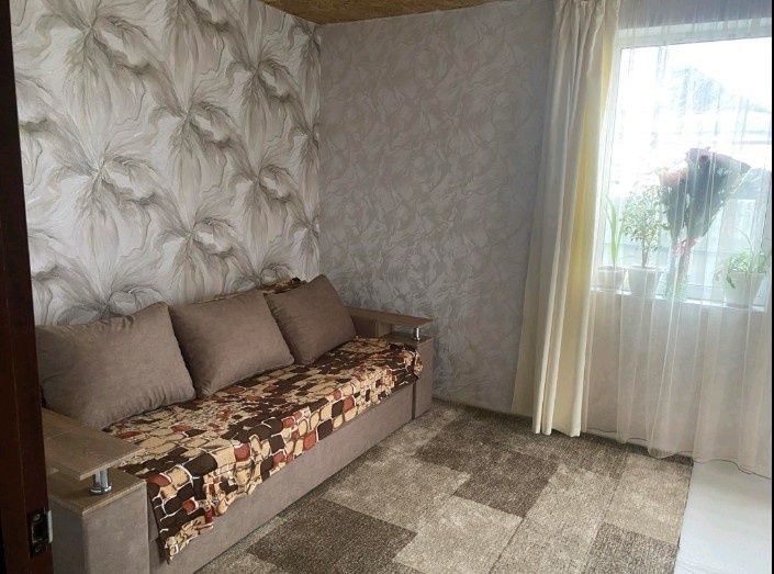 Продам 2-х ком квартиру 20км от Харькова  направление Люботин.