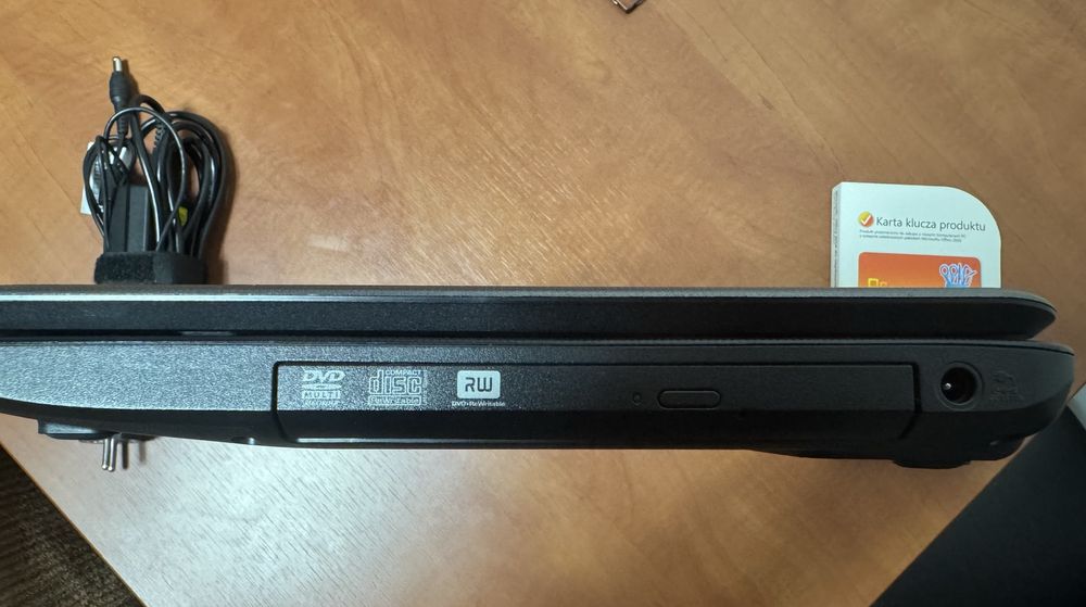 Toshiba Satellite C650-17W, 4GB RAM, HDD 500GB, 15,6” - Office 2010