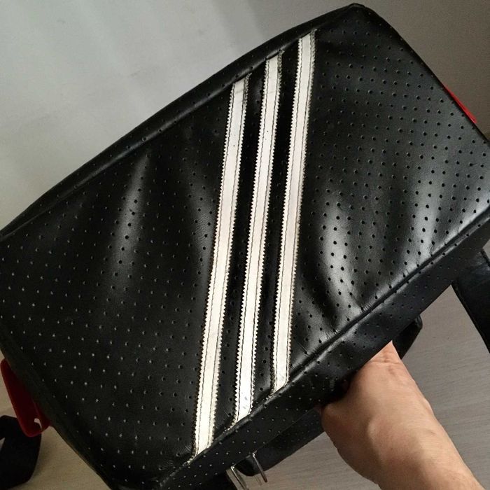 Mala de discos Adidas RUN DMC Superstar 35th aniversário