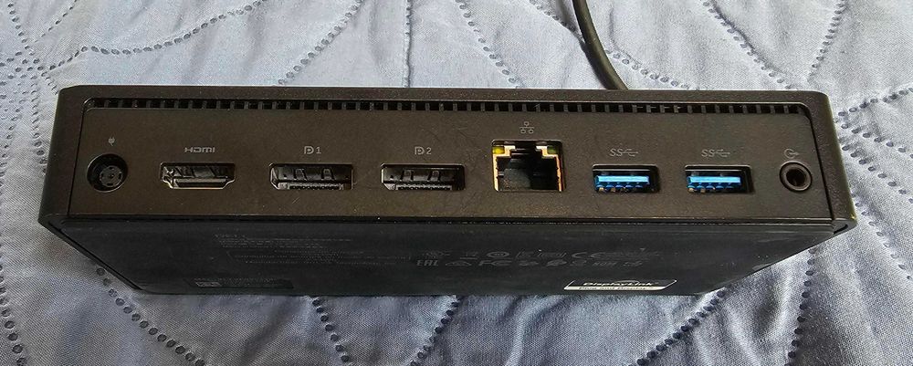 Monitory Dell + stacja dokująca Dell + podwójny statyw na monitor