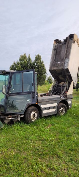 Zamiatarka schmidt swingo 250