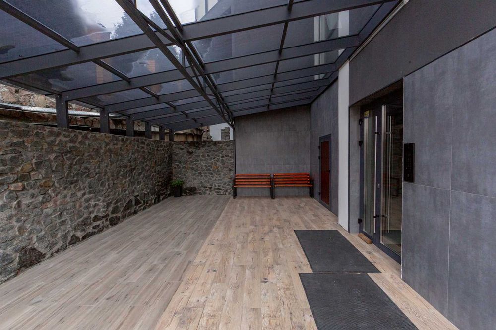 Продаж 2-к квартира . Клубний  будинок біля парку.  Тихо, зручно. Без%