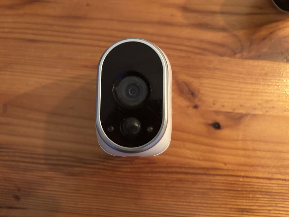 5 cameras Netgear Arlo Pro