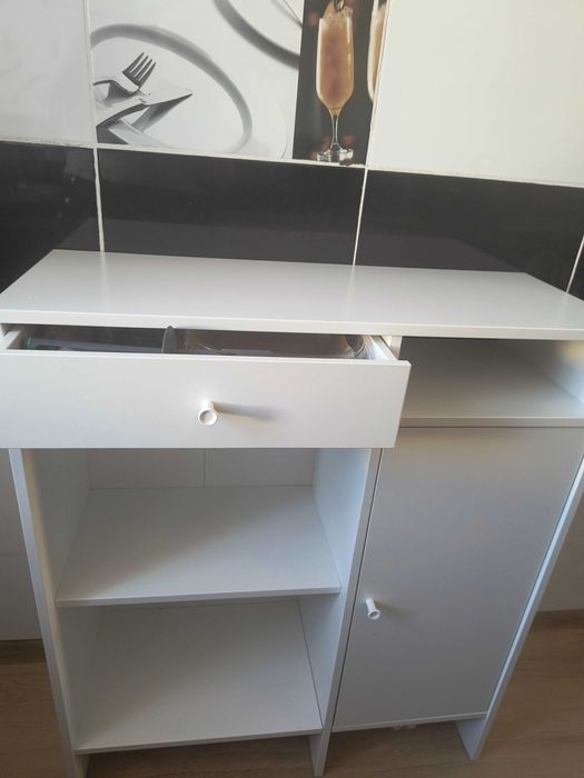 Szafka kredens  białą Ikea BAGGEBO