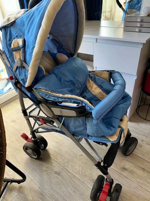 Візочок дитячий блакитний