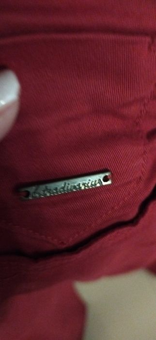 Jeans Bordeaux Stradivarius nº. 38 - Lindas - Baixa de preço