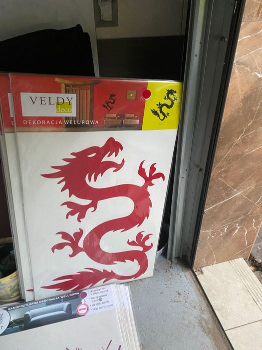 Welurowe, samoprzylepne naklejki scienne