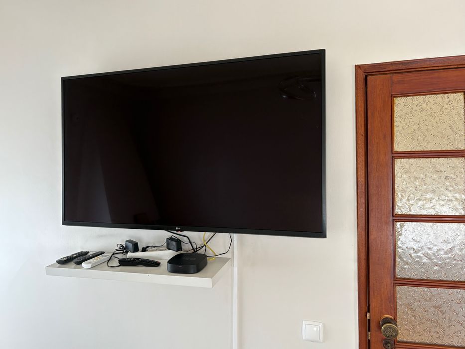 TV oferecida com suporte por favor, envie mensagem via WhatsApp não fala português