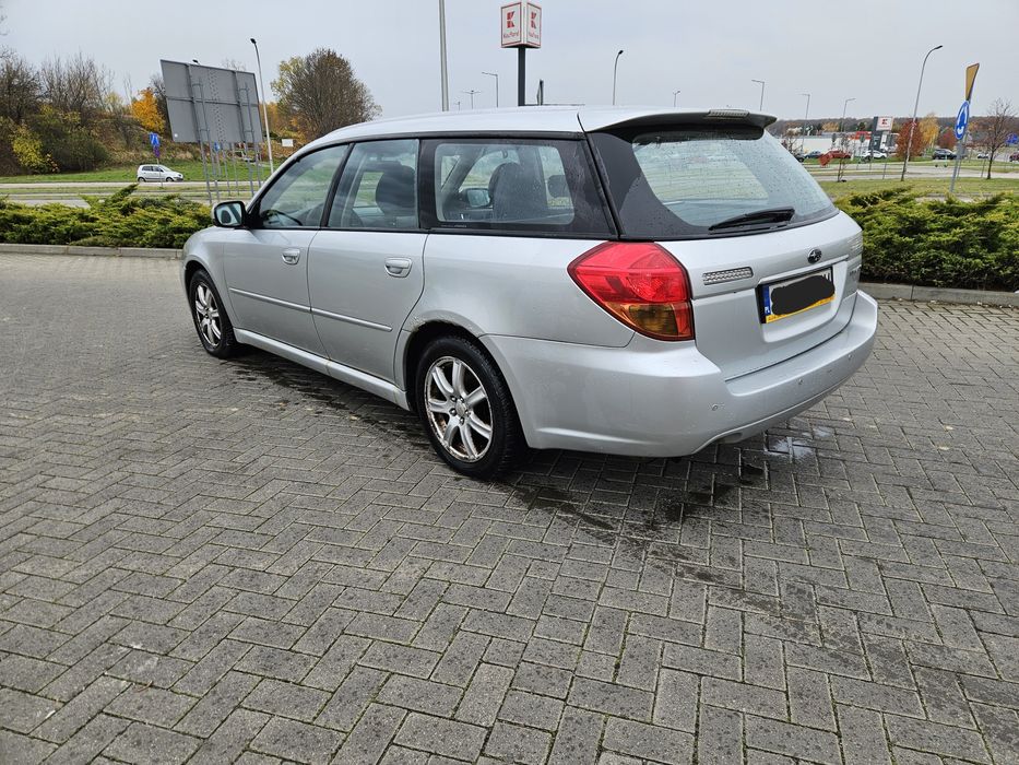 Subaru Outback 2004 рік 2.0 бензин 4×4 для військових в Україні