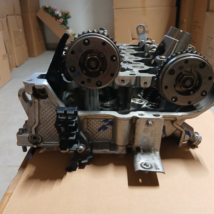 Głowica silnika kompletna BMW X1 F48 KOD silnika B46A20B