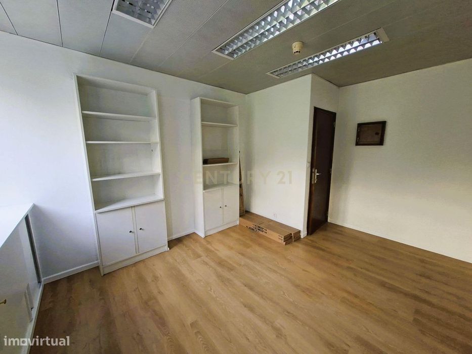 Sala de Escritório no Edifício Pascoal de Melo