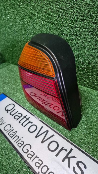 Farolim Traseiro Direito Volkswagen Golf III 1991 a 1998 Ref. 9EL139137.061 HELLA NOVO