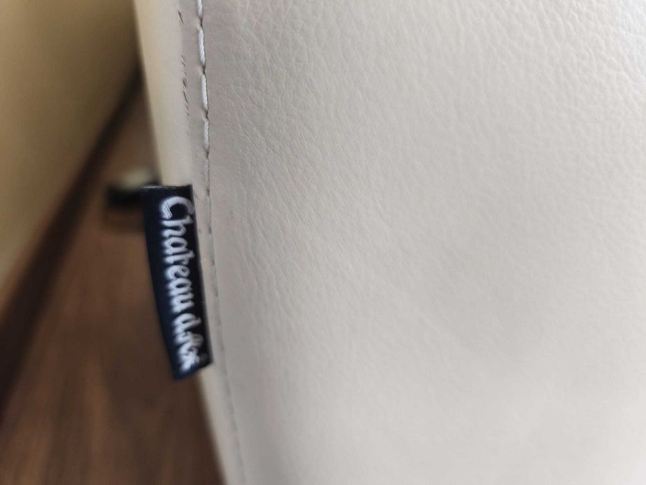 Sofá em pele da Chateaux Dax com Chaise Long e Relax