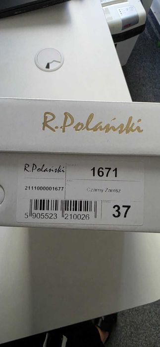 Czółenka, szpilki, czarny zamsz, R. Polański