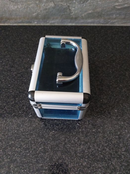 Guarda jóias em vidro