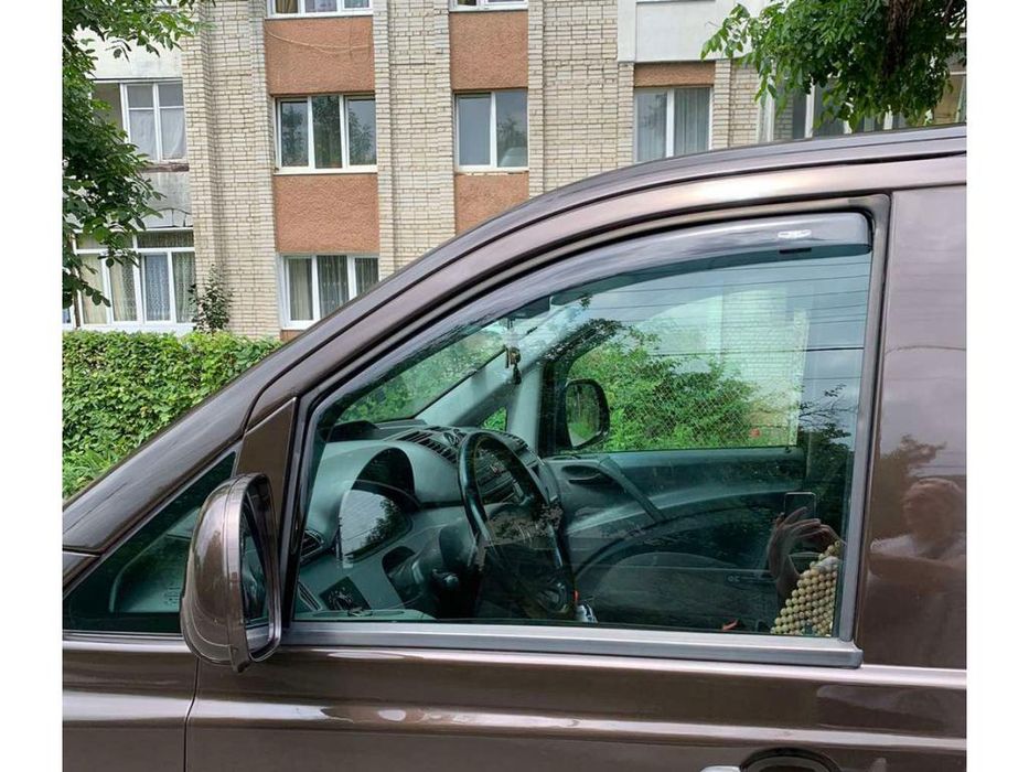 Mercedes Vito W639 2004-2014 рр. Вітровики вставні (2 шт, HIC)