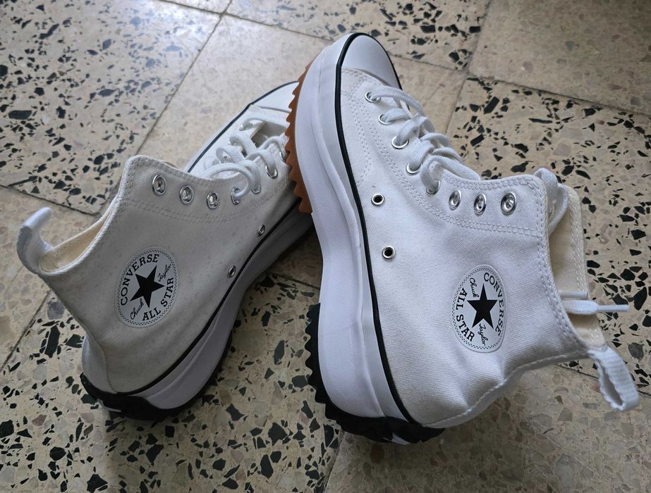 Ténis brancos AllStar novos.